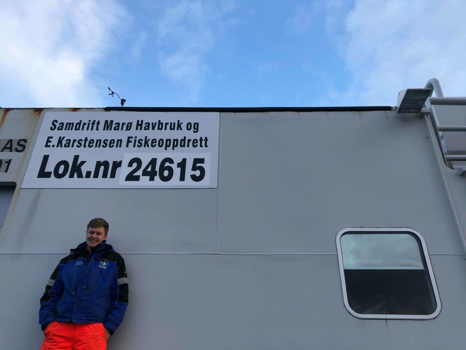 Kristoffer Karstensens mål er å en gang bli daglig leder for familiebedriften. Klikk for større bilde. Foto: E. Karstensen fiskeoppdrett.