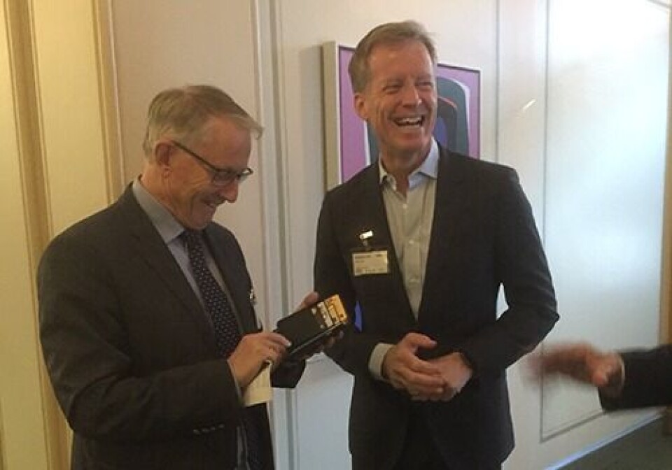 Det er svært positivt at veksten i forskningsbudsjettet følger opp regjeringens Langtidsplan for forskning og høyere utdanning, sier Arvid Hallén (t.v.). Her sammen med rektor ved Høgskolen i Oslo og Akershus Curt Rice da regjeringen la fram forslag til statsbudsjett for 2017. Foto: Forskningsrådet.