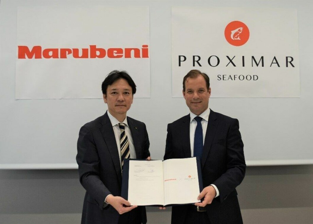 Daglig leder for ferskvareavdelingen i Marubeni, Kazunari Nakamura sammen med Proximar Seafood-sjef Joachim Nielsen. Foto: Proximar Seafood