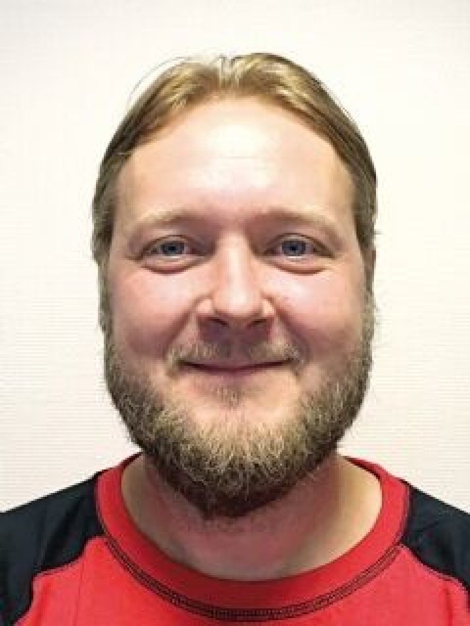 Runar Hatlevik, produktsjef i Fluctus sier dette er den første fôrflåten de har levert til Kleiva Fiskefarm. Foto: Fluctus.