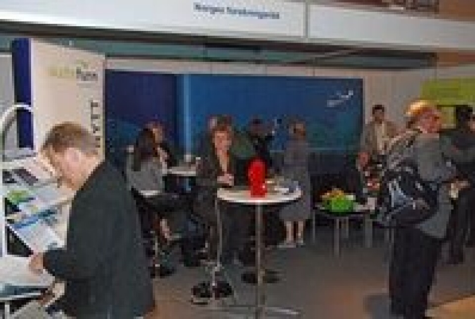 Her fra standen til Norges Forskningsråd under Aqua Nor 2011. Foto: Norges Forskningsråd.