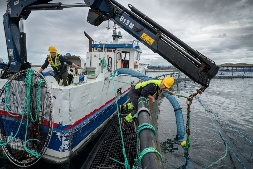 Havbruksnæringen har et stort fokus på sikkerhet. Men uforutsette hendelser kan skje, og bedre beredskapstjenester vil bidra til økt trygghet for alle som har sitt virke i kystnære områder. Foto: Steinar Johansen.