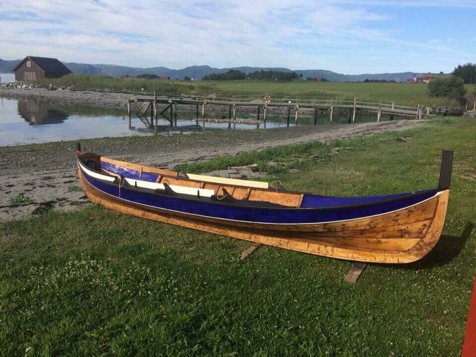 Denne båten trenger navn. Foto: Båtskott Trebåtbyggeri