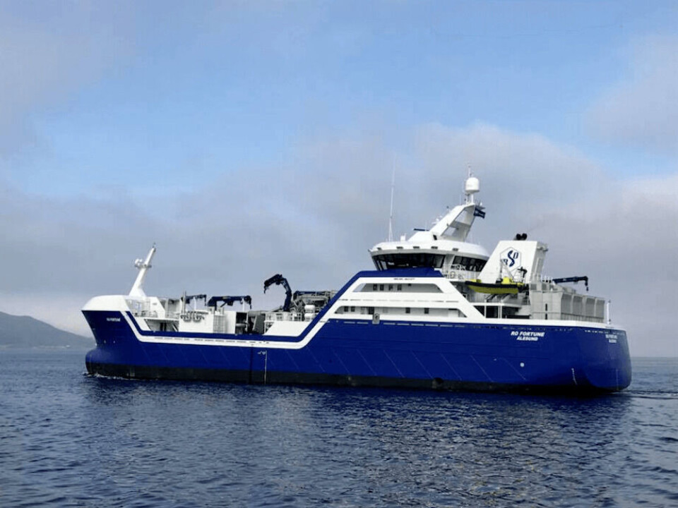 Rosteins nye kontrahering er en hybrid brønnbåt som skal se veldig lik ut som deres tidligere nybygg «Ro Fortune» som du kan se ovenfor. Foto: Larsnes Mek. Verksted Rosteins nye kontrahering er en hybrid brønnbåt som skal se veldig lik ut som deres tidligere nybygg «Ro Fortune» som du kan se ovenfor. Foto: Larsnes Mek. Verksted