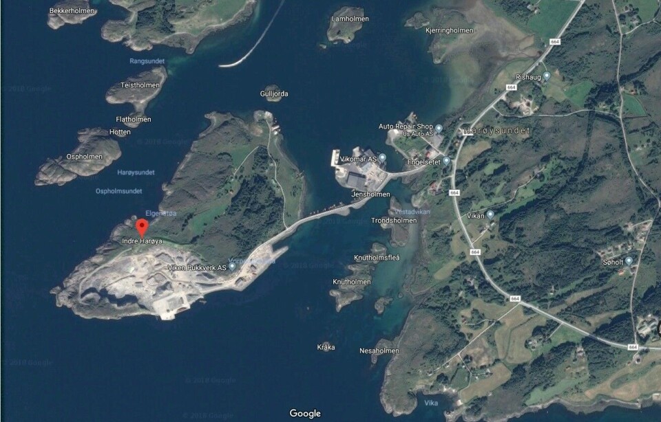 Salmon Evolution,planlegger å bruke tre milliarder kroner på å bygge oppdrettsanlegg i et gammelt steinbrudd i Fræna. Kart: Google