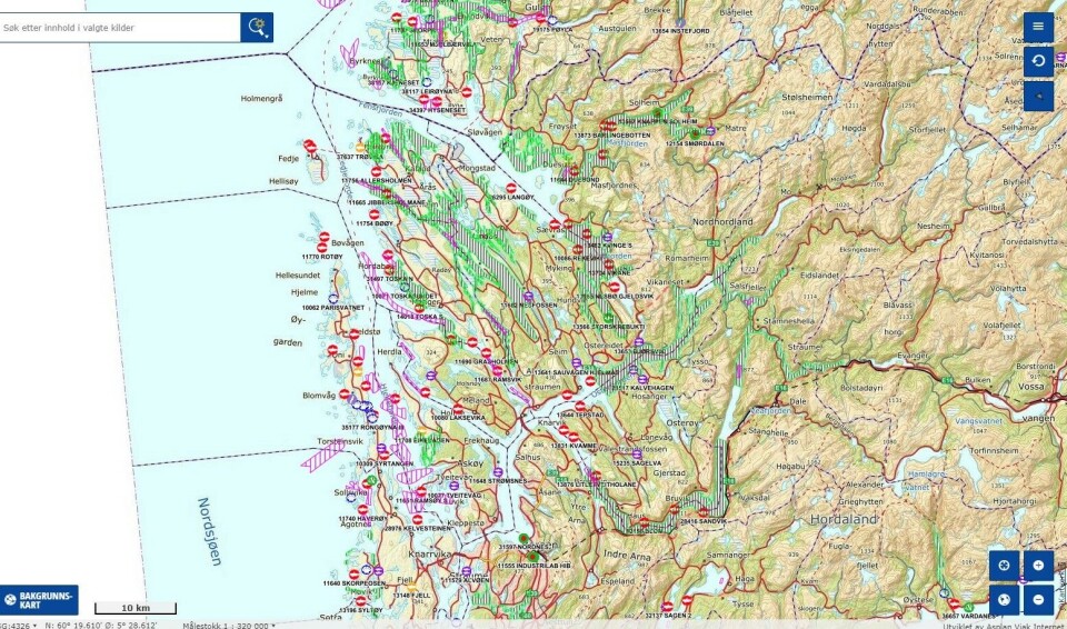 Svært mange lokaliteter ligger i eller nærmere enn 500 meter fra gytefelt eller rekefelt. Illustrasjon: Yggdrasil - Fiskeridirektoratets kartløsning. Svært mange lokaliteter ligger i eller nærmere enn 500 meter fra gytefelt eller rekefelt. Illustrasjon: Yggdrasil - Fiskeridirektoratets kartløsning.
