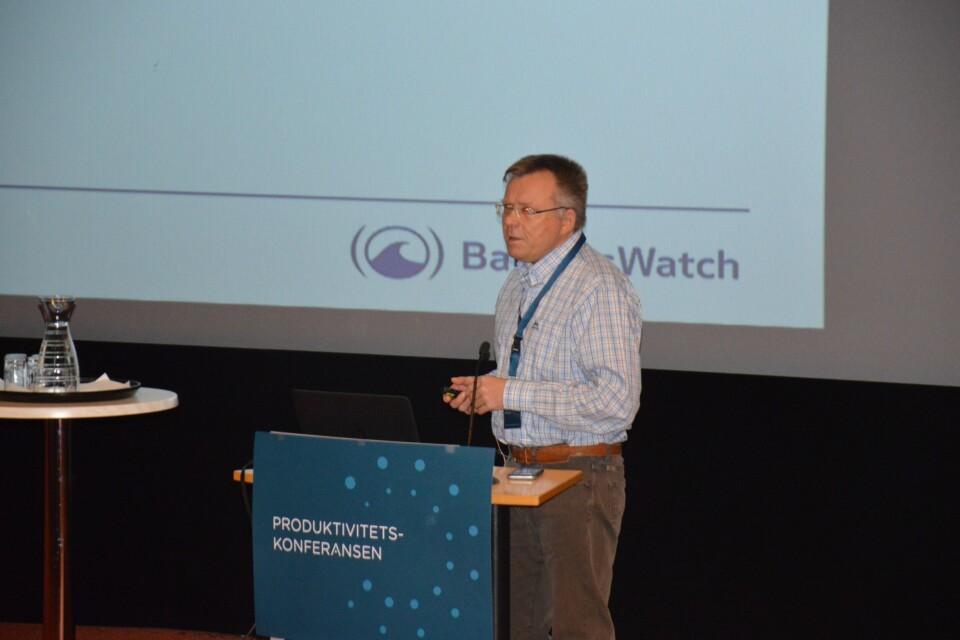 Alf M. Sollund, seniorrådgiver i Barentswatch, Kystverket holdt foredrag på Produktivitetskonferansen i Kristiansund onsdag, og påpekte de ønsket flere innspill fra brukerne. Foto: Ole Andreas Drønen/Kyst.no.