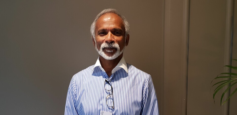 Seniorforsker Velmurugu Puvanendran i Nofima håper å få rognkjeksen til å bli en enda mer effektiv lusespiser. Foto: Anette Elde Thomsen/Kyst.no.