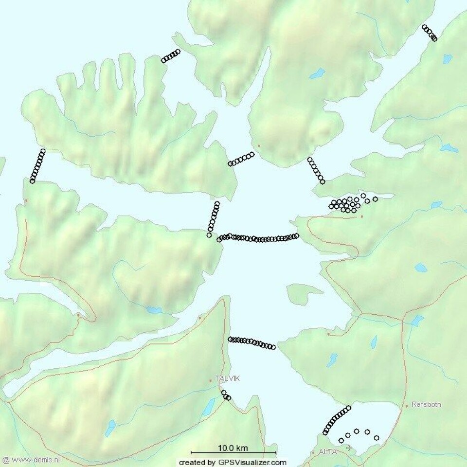 Lyttebøyer er plassert rundt de strategiske områder i Altafjorden for å følge fiskens adferd. Illustrasjon: Jenny Jensen.