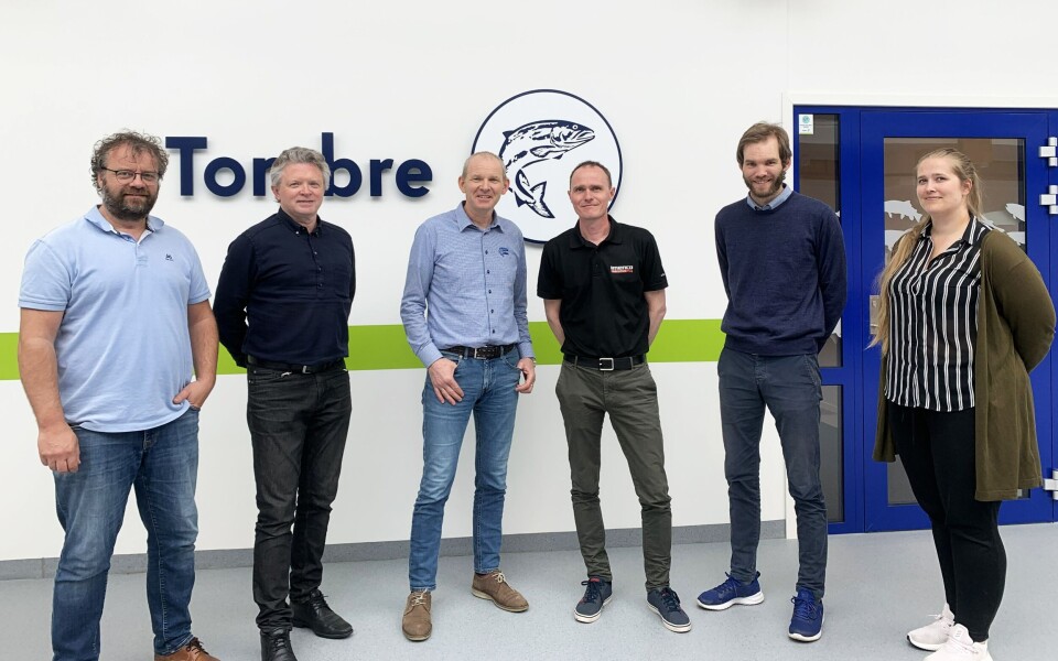 Lars Mundheim (Produksjonsleder), Magne Tombre (Prosjektleder), Håkon Tombre (Daglig Leder), Olve Byre, Ole Kristian Tombre (Teknisk Sjef), Rebecca Hovland (Prosjektleder Imenco AS). Foto: Imenco AS Lars Mundheim (Produksjonsleder), Magne Tombre (Prosjektleder), Håkon Tombre (Daglig Leder), Olve Byre, Ole Kristian Tombre (Teknisk Sjef), Rebecca Hovland (Prosjektleder Imenco AS). Foto: Imenco AS