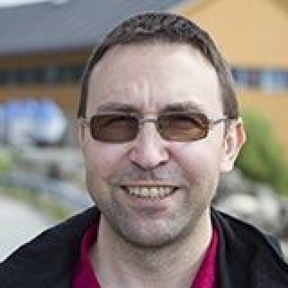 Professor Igor Babiak vil sterilisere oppdrettslaksen. Foto: Svein-Arnt Eriksen, Universitetet i Nordland