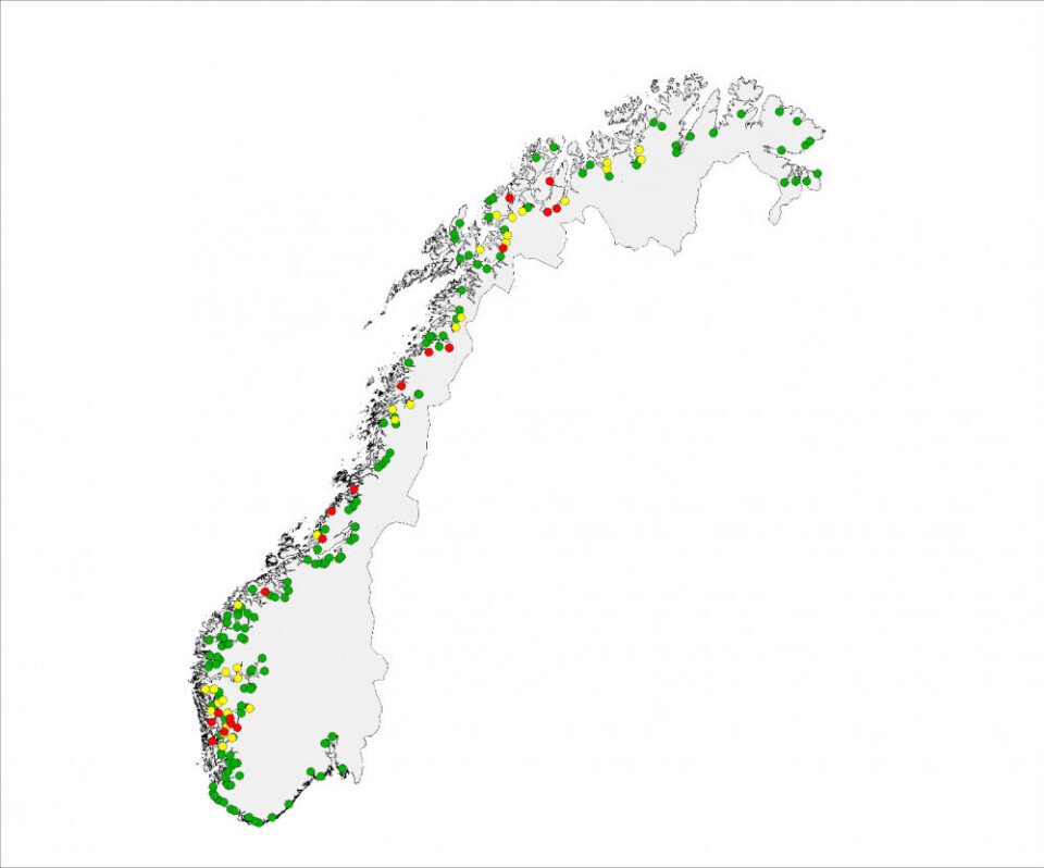 Kartet viser lokalisering av elvene der innslaget av rømt oppdrettslaks er vurdert til å være lavt (10 %, røde sirkler). Kilde: Fiskeridirektoratet
