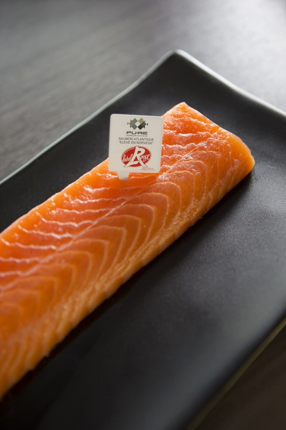 «Label Rouge» laks må gjennomgå strenge kvalitettester for å få kvalitetsmerket. Foto: Pure Norwegian Seafood.