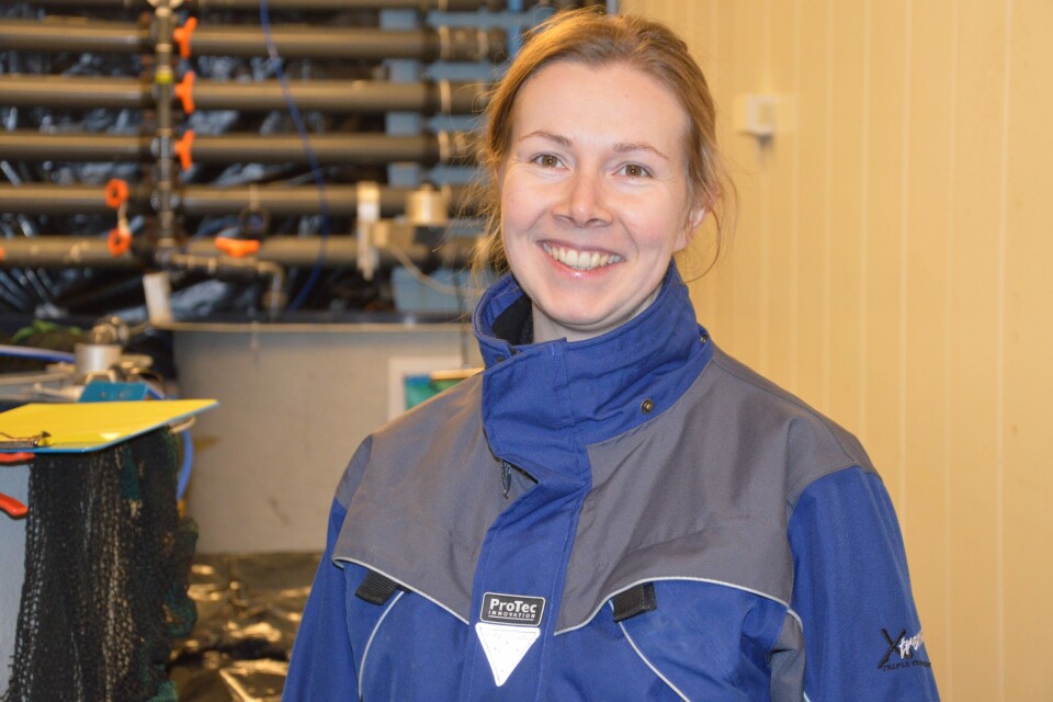 - Vi er interessert i embryoets respons på lav oksygen-nivå og hva det er som skjer på genetisk nivå, sier Biolog Tina Thesslund i Nofima. Foto: Therese Soltveit.