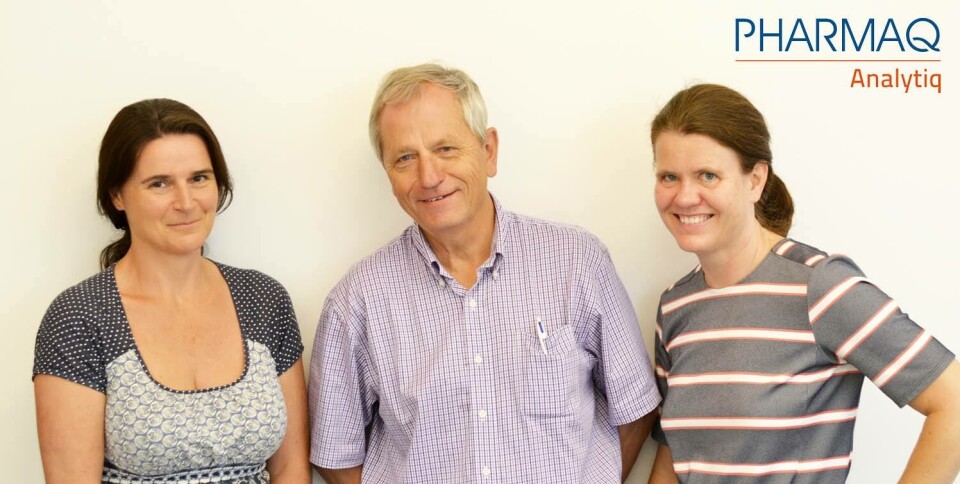 Trygve Poppe har begynt i Pharmaq Analytic. F.v. Daglig leder Siri Vike, Trygve Poppe og histologisjef Renate Johansen.