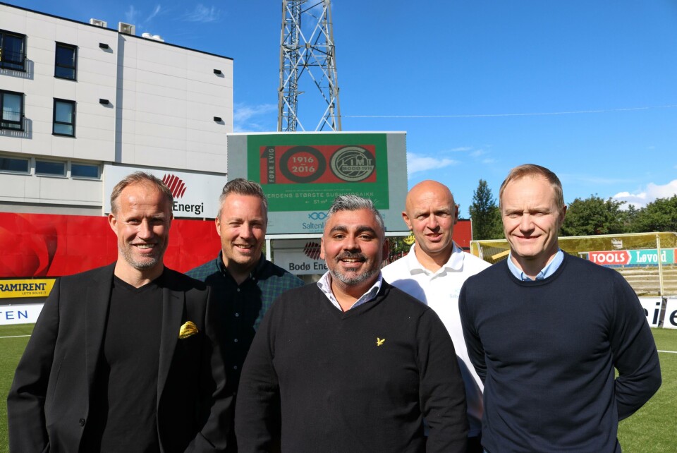 De står bak sushirekordforsøket i Bodø 18. september. (F.v) Runar Berg Bodø/Glimt, Espen Moe Bama/Køltzow, Leonardo Figuero Råbra, Jarle Solemdal Salten Aqua og Geir Wenberg Salten Aqua. Foto: Designia – Lars Antonsen