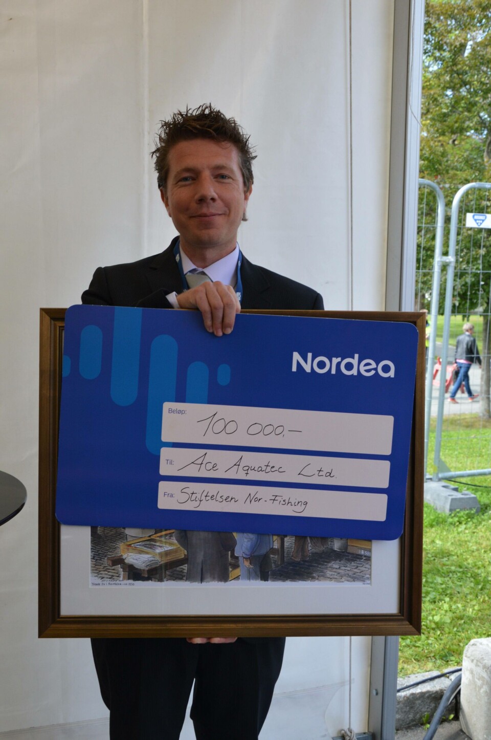 Adm. Direktør Nathan Pyne-Carter er storfornøyd med den gjeve innovasjonsprisen. Foto: Therese Soltveit.