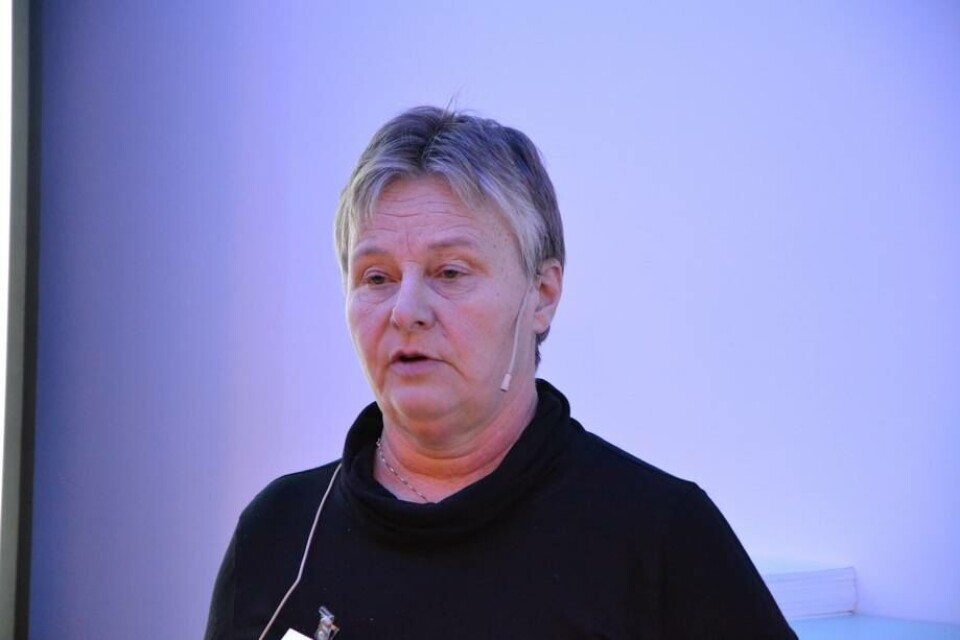 Daglig leder i Fomas, Solveig Nygaard beskriver fiskehelsesituasjonen for øyeblikket som god og stabil. Foto: Magnus Pettersen.