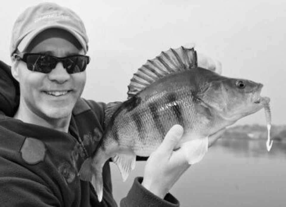 Kjendisfisker, Matt Hayes mener det har blitt vanlig å ikke registrere fisken. Foto: Twitter.
