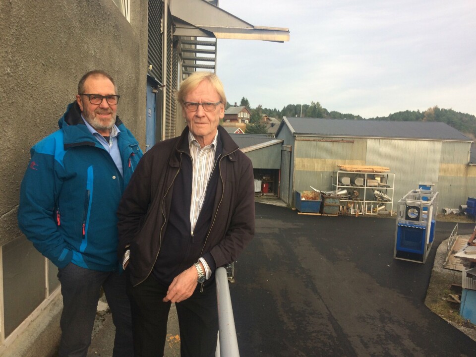 : Helge Stenbæk som er salgs- og markedssjef sammen med daglig leder Kristian Lillerud i Flatsetsund Engineering. Foto: Linn Therese Skår Hosteland