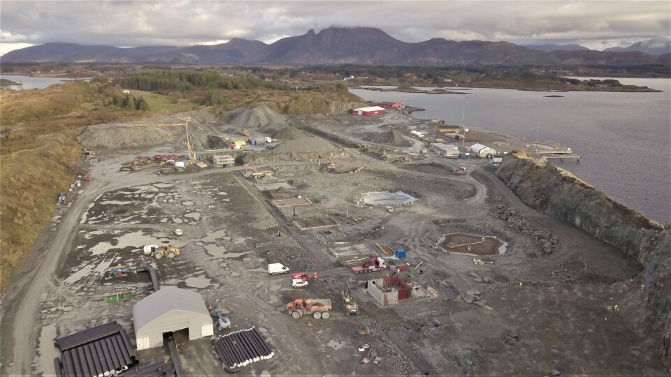På denne tomten i Hustadvika har Salmon Evolution AS planer om å etablere oppdrettsanlegget som på sikt skal produsere 36.000 tonn laks hvert år. Foto: Salmon Evolution